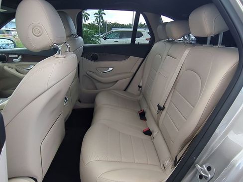 Used 2021 Mercedes-Benz GLC 300 image 14