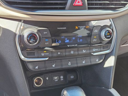 Used 2020 Hyundai Santa Fe Limited image 20