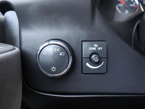 Used 2023 GMC Savana 2500 w/ Driver Convenience Package image 29