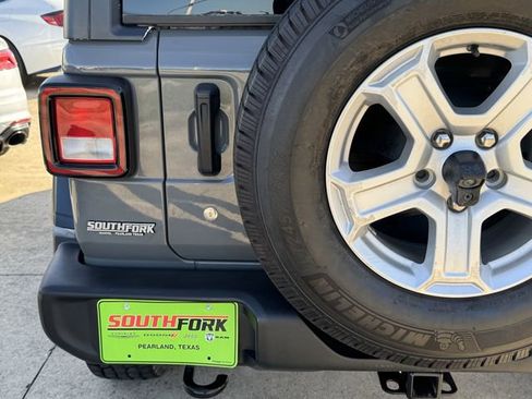 Used 2020 Jeep Wrangler Sport image 6