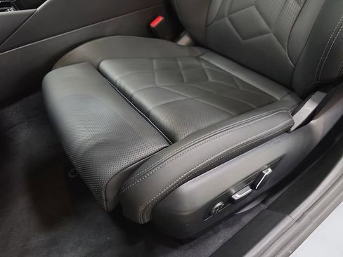 Certified 2026 BMW 530i xDrive w/ M Sport Package image 25