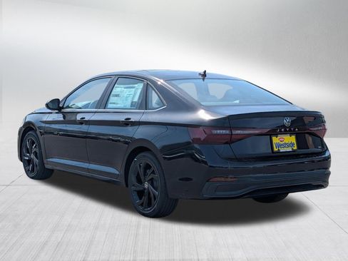 New 2026 Volkswagen Jetta SE FWD image 2