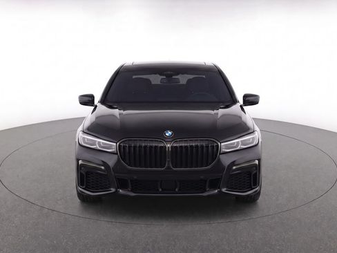 Used 2022 BMW 740i xDrive w/ M Sport Package AWD/4WD image 8
