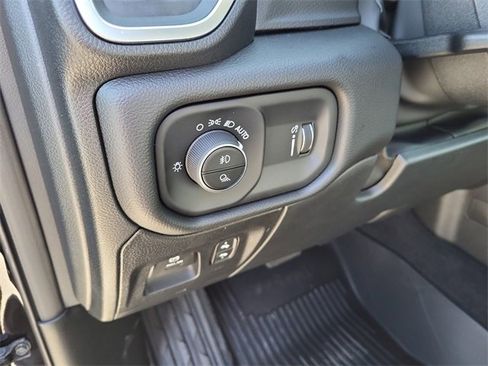 New 2026 RAM 1500 4x4 Crew Cab image 14