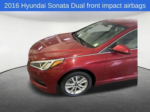 Used 2016 Hyundai Sonata SE image 12