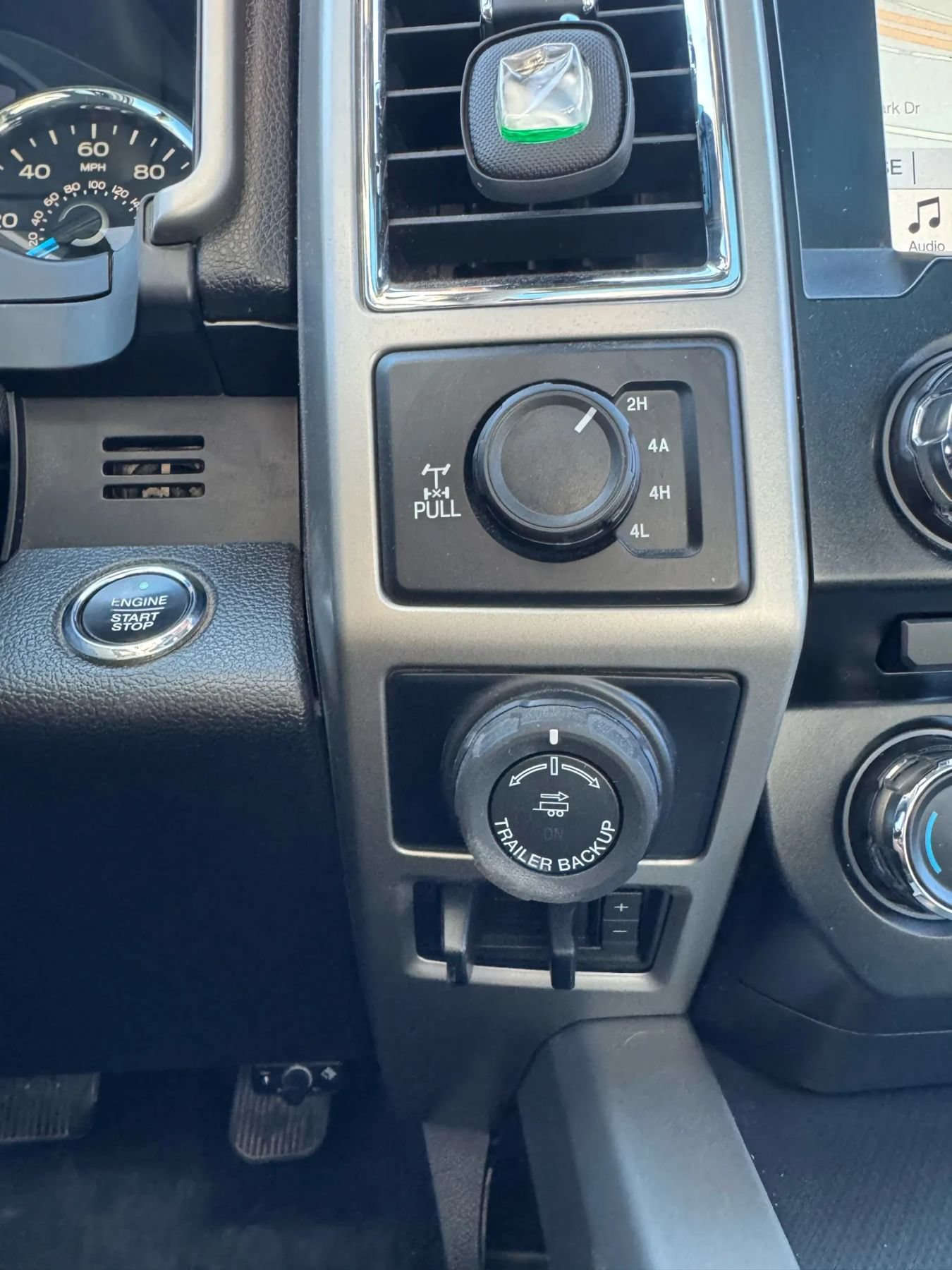 Used 2017 Ford F150 Lariat AWD/4WD image 9