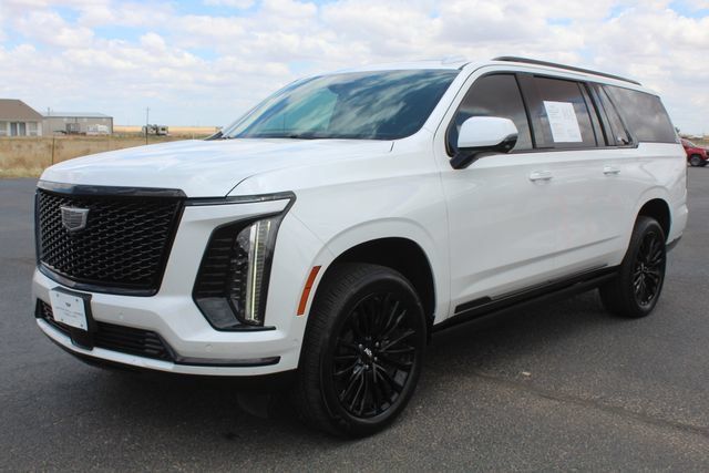 Used 2025 Cadillac Escalade ESV Sport Platinum w/ LPO, Floor Liner Package AWD/4WD image 11