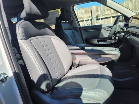 New 2026 Kia EV9 Wind image 19