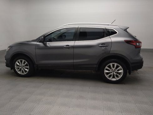 Used 2021 Nissan Rogue Sport SV FWD image 3