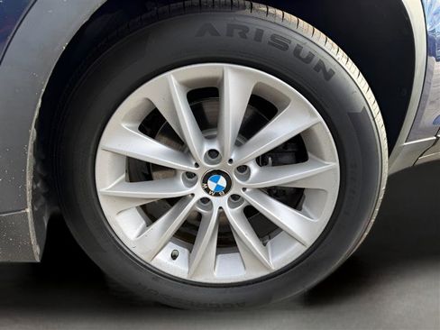 Used 2017 BMW X3 xDrive28i image 3