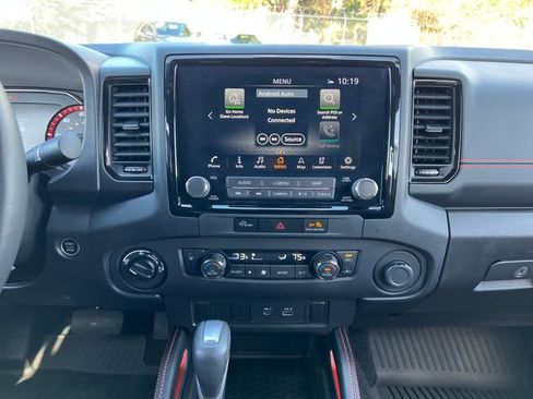 Used 2024 Nissan Frontier 4x4 Crew Cab image 22