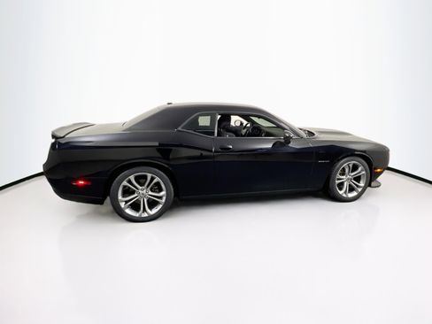 Used 2022 Dodge Challenger R/T image 4