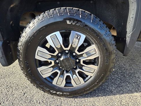 Used 2025 GMC Sierra 2500 Denali image 43