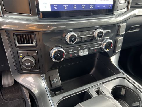 Certified 2022 Ford F150 XLT w/ Equipment Group 302A High image 28