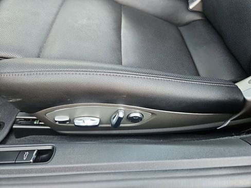 Used 2023 Porsche 718 Boxster RWD image 18