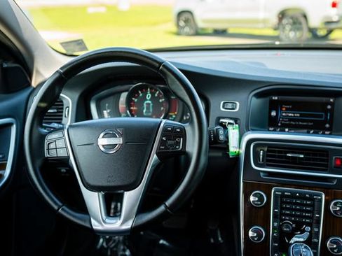 Used 2015 Volvo V60 T5 Premier Plus FWD image 6