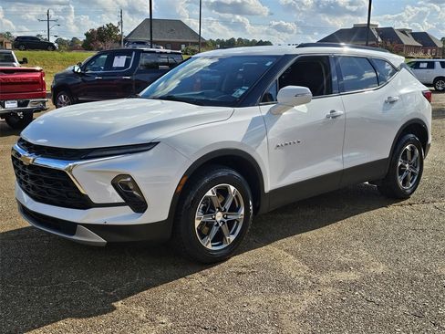 Used 2024 Chevrolet Blazer LT image 7