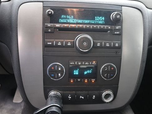Used 2014 Chevrolet Silverado 2500 LTZ w/ LTZ Plus Package AWD/4WD image 26