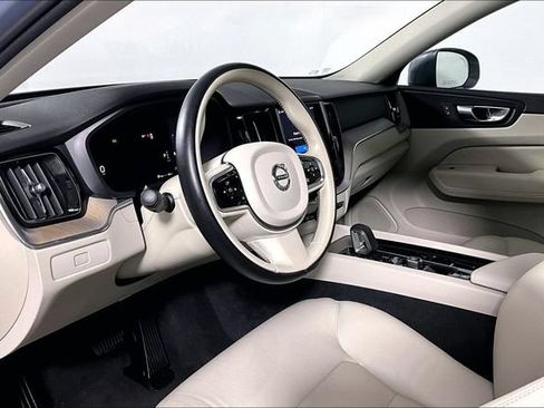 Used 2023 Volvo XC60 B5 Plus w/ Climate Package AWD/4WD image 13