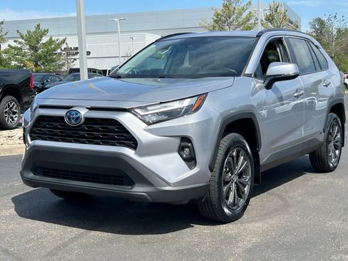 Used 2023 Toyota RAV4 XLE Premium AWD/4WD image 3