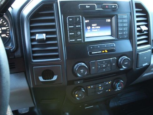 Used 2015 Ford F150 XL w/ Equipment Group 101A Mid RWD image 28