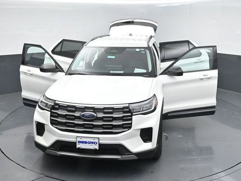 Certified 2025 Ford Explorer Active AWD/4WD image 56