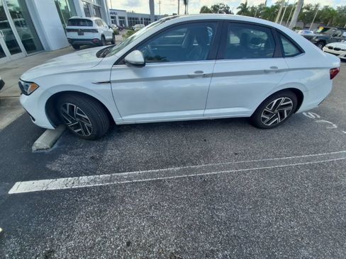 Used 2023 Volkswagen Jetta SEL FWD image 3