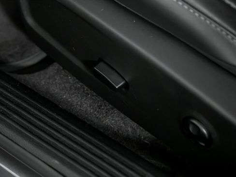 Used 2016 Dodge Challenger R/T Plus image 24