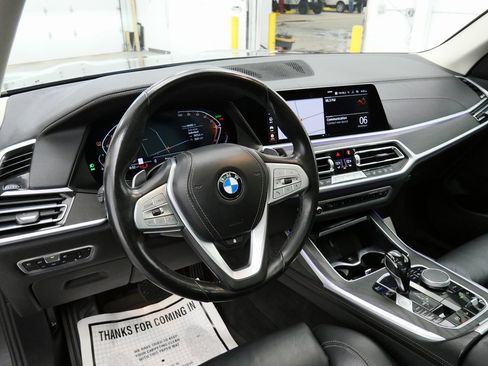 Used 2022 BMW X7 xDrive40i w/ Cold Weather Package image 13