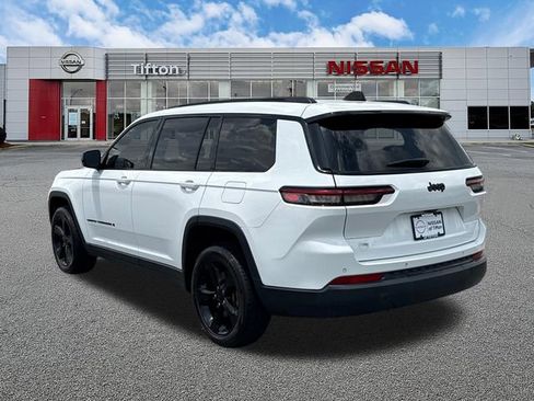 Used 2023 Jeep Grand Cherokee L Laredo RWD image 5