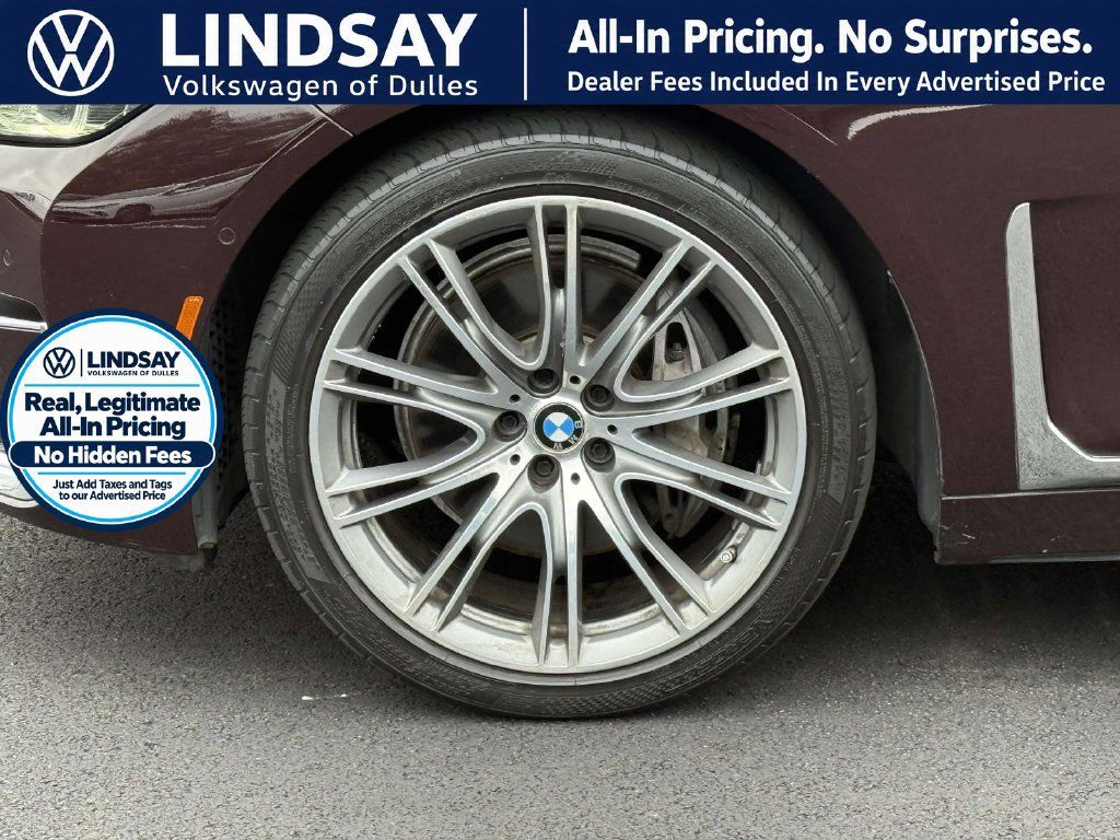 Used 2020 BMW 740i w/ Premium Package RWD image 8