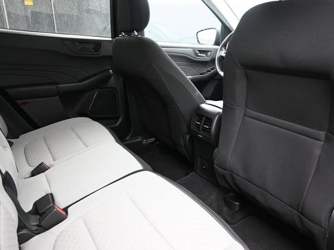 Certified 2024 Ford Escape Active AWD/4WD image 24