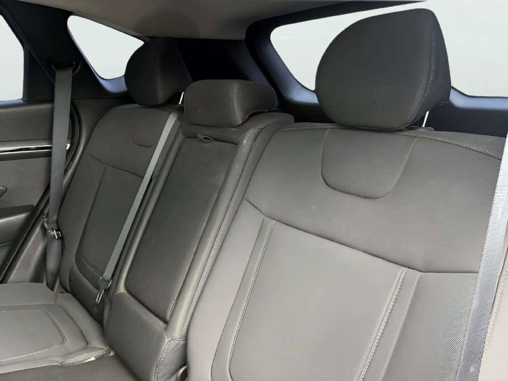 Certified 2024 Hyundai Tucson SE FWD image 10