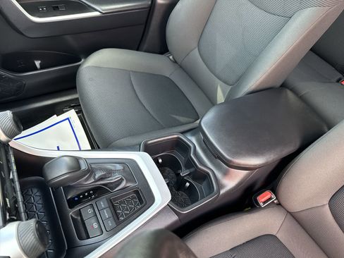 Certified 2025 Toyota RAV4 LE image 22