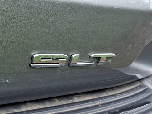 Used 2023 GMC Yukon XL SLT AWD/4WD image 32