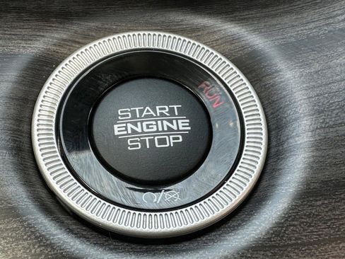 Certified 2023 Jeep Grand Cherokee L Limited w/ Luxury Tech Group II image 21