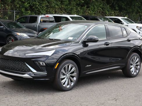 New 2026 Buick Envista Avenir FWD image 2