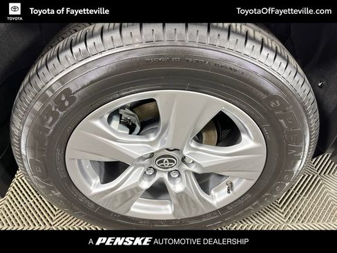 Certified 2025 Toyota RAV4 LE AWD/4WD image 15