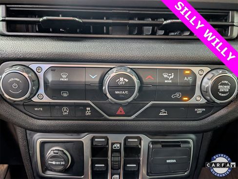 Used 2024 Jeep Wrangler Unlimited Sport image 17