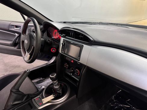 Used 2013 Subaru BRZ Premium w/ Popular Pkg 2C image 39