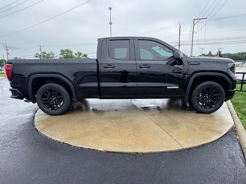 Used 2023 GMC Sierra 1500 Elevation w/ LPO, Elevation Black Package AWD/4WD image 8