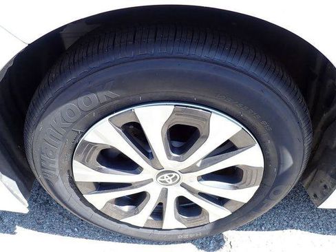 Certified 2022 Toyota Corolla LE w/ Premium Interior Package image 9