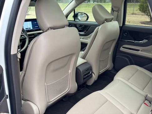 Used 2024 Lincoln Corsair Grand Touring w/ Equipment Group 302A image 12