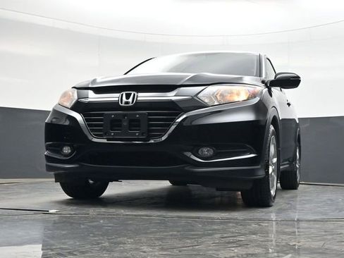 Used 2017 Honda HR-V EX image 29