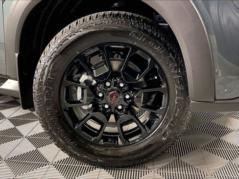 New 2026 Nissan Armada PRO-4X AWD/4WD image 18