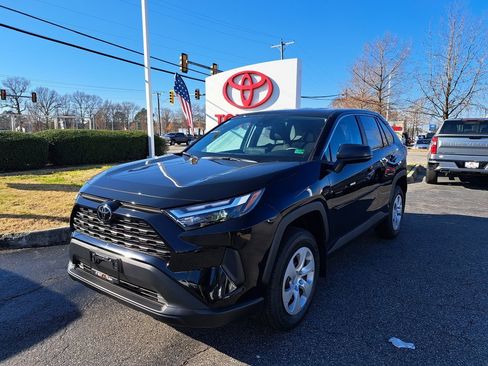 New 2025 Toyota RAV4 LE image 2