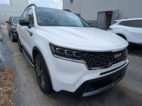 Used 2022 Kia Sorento SX Prestige AWD/4WD image 2