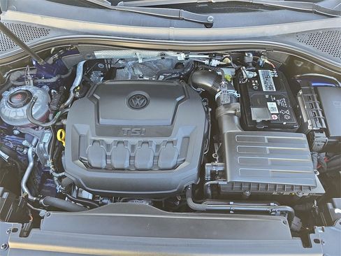 Used 2022 Volkswagen Tiguan SE image 34