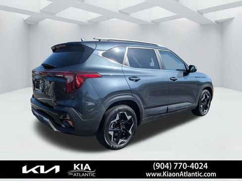 Used 2024 Kia Seltos EX FWD image 3