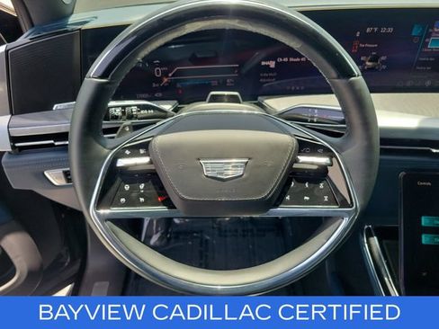 Certified 2025 Cadillac Escalade IQ Luxury 2 w/ LPO, Premium Carpet Package AWD/4WD image 18